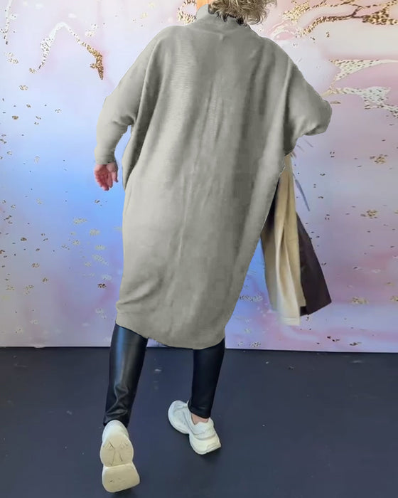 Uformell ensfarget langermet genser med høy krage