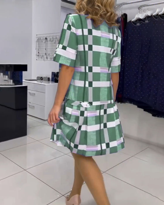 Kjole med rund hals og rutete