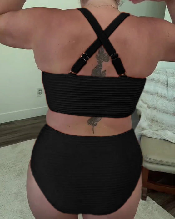 Bikini avslappet ensfarget trekant