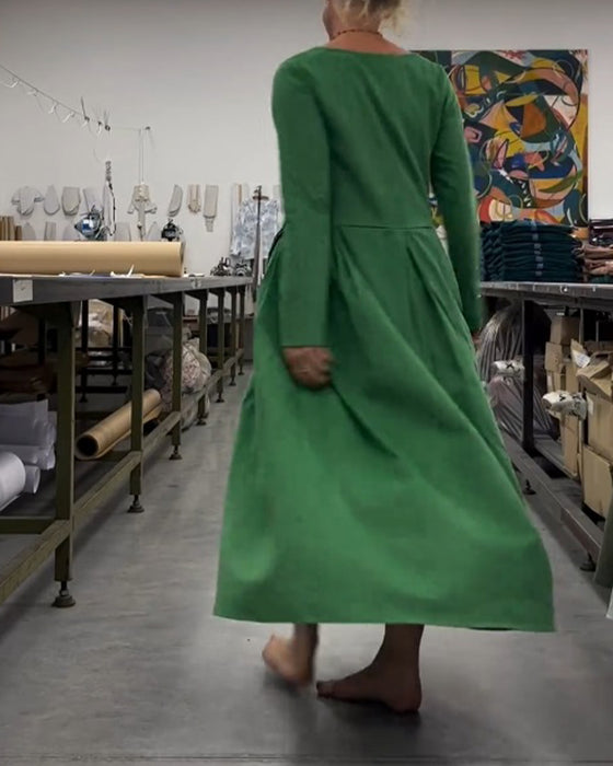 Ensfarget kjole med rund hals