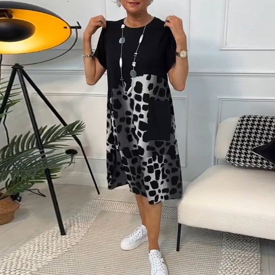 Kortermet kjole med rund hals