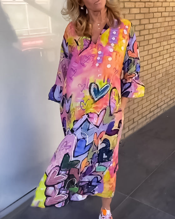 V-hals kjole i hjerteprint med lange ermer