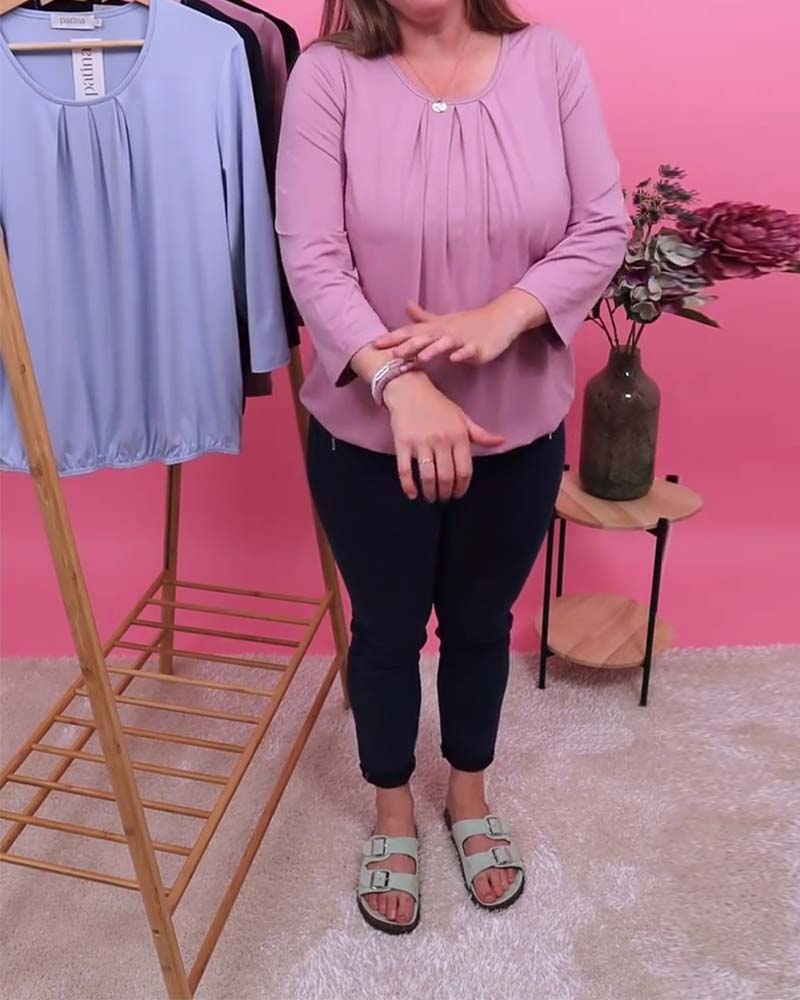 Topp Med Rund Krusning Och 3/4 Arm