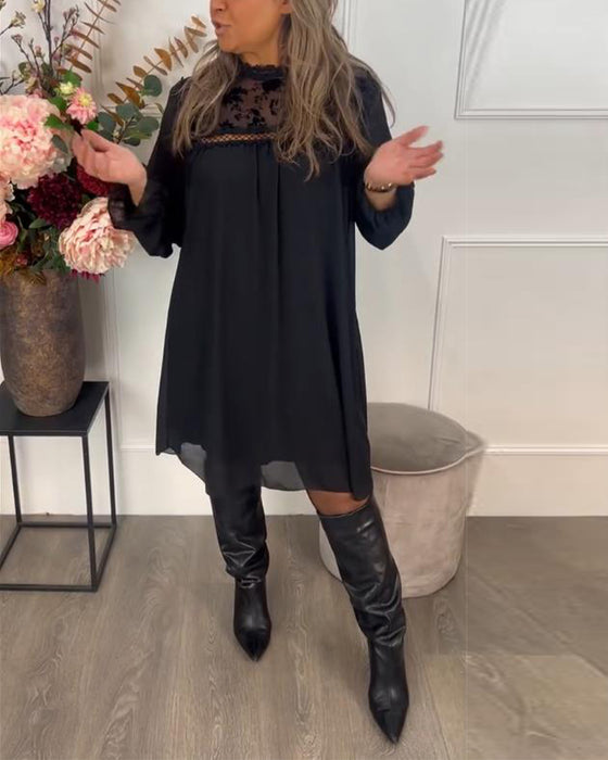 Klänning Med Spets Utsnitt Detalj, Puffærme Design Og Elegant Aura