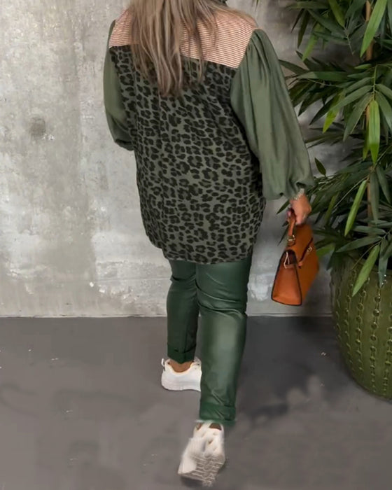 Skjorte med leopardmønster i jakkeslag med lanterne