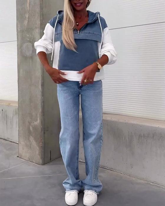 Uformell hettegenser med patchwork i denim med glidelås