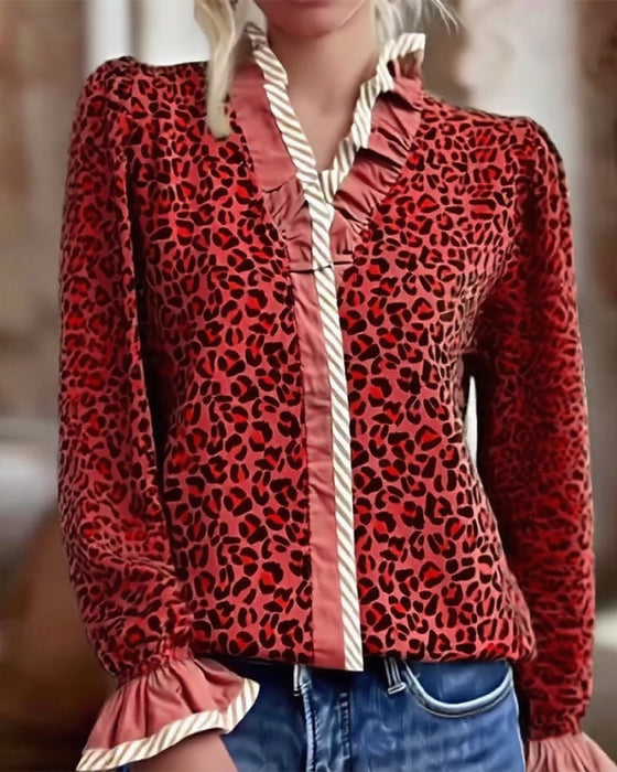 Bluse med avslappet leopardprint og lange ermer