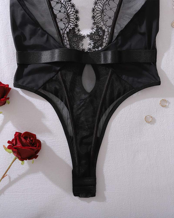 Gjennomsiktig Ryggfri One-Piece Undertøy Med Utskjæringer