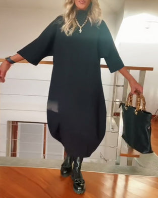 Ensfarget løs fritidskjole med høy krage