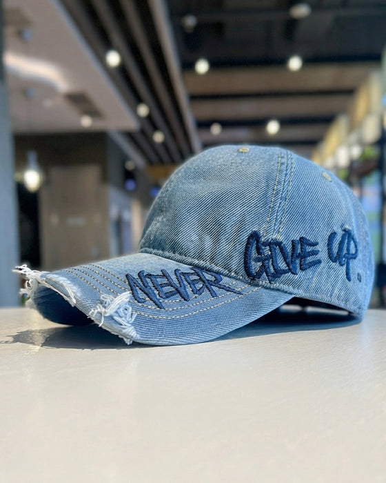 Hatt Kul Unisex Slitt Brodert