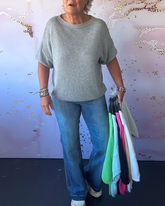 Uformell løs ensfarget genser med rund hals