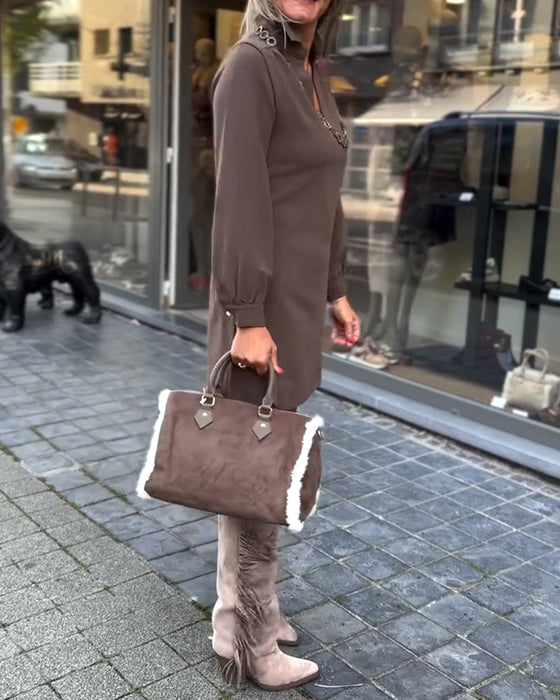 Seksy Og Elegant Kjole Med Dyp V-Utringning