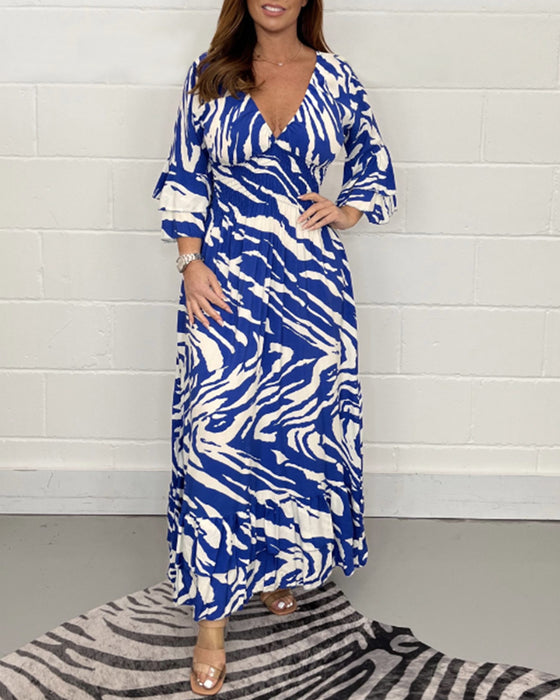 3/4-ermet kjole med v-hals