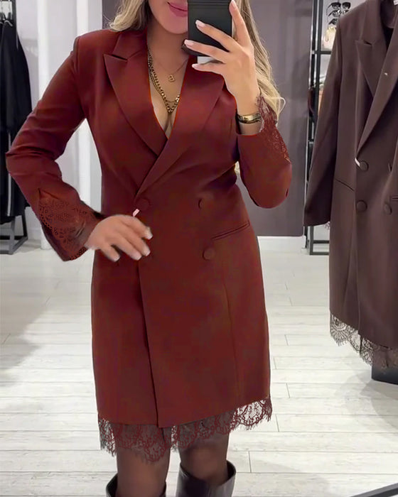 Kjole Med V-Hals Og Innslag For Arbeid