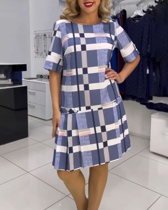 Kjole med rund hals og rutete