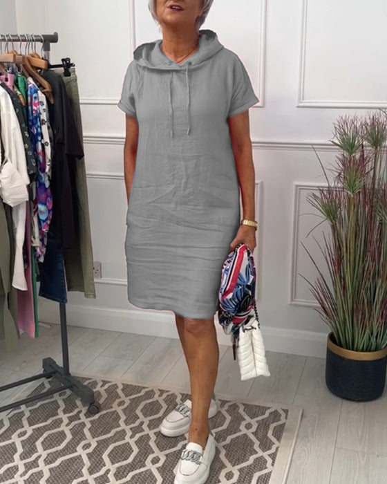 Kortermet avslappet kjole med hette