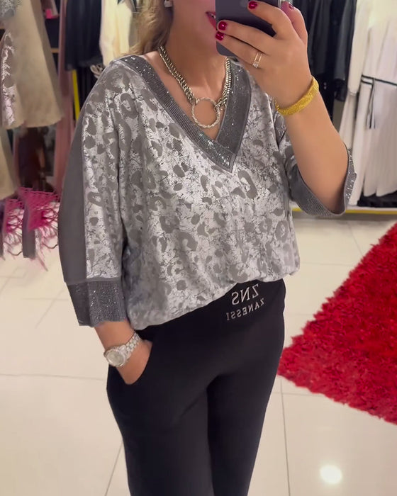 V-hals printet avslappet bluse