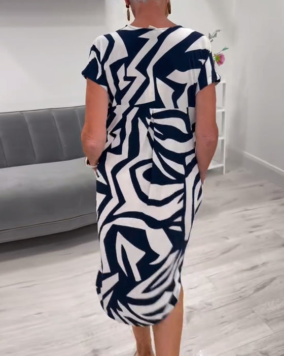 Kortermet kjole med V-hals