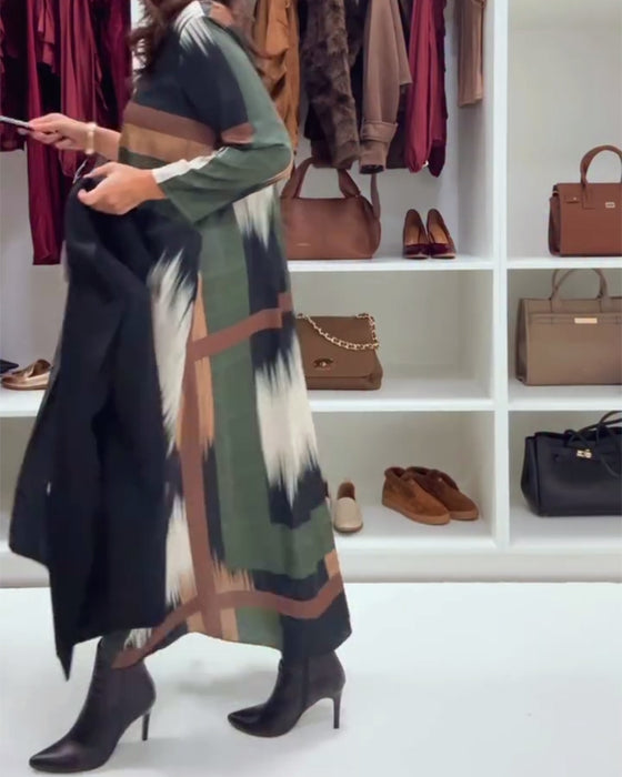 Stilfull Trykt Kjole Med Rund Hals Og Lange Ermer