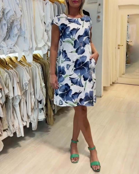 Kortermet kjole med blomstertrykk