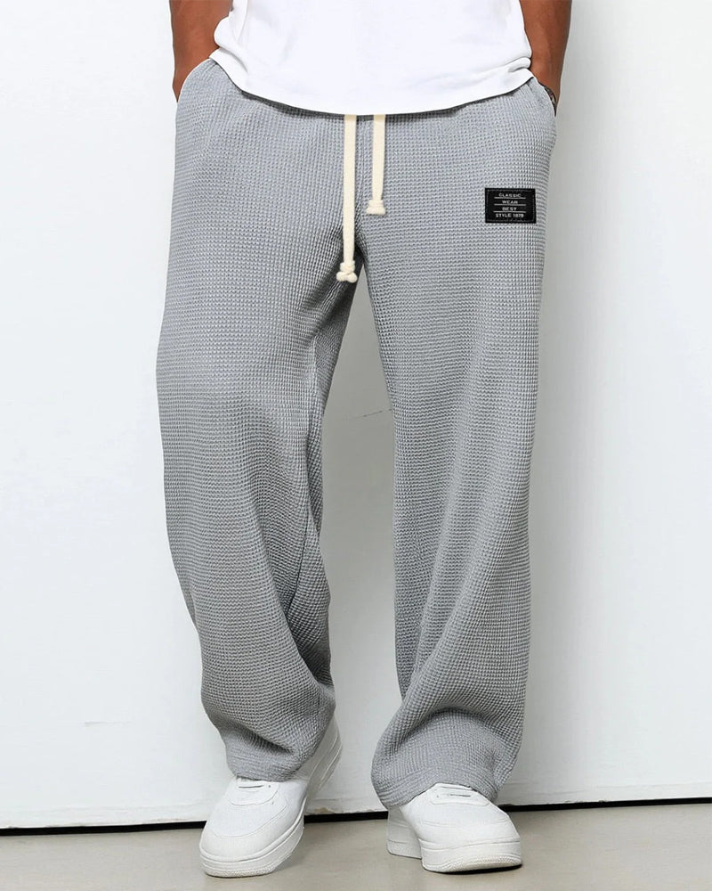 Brede Komfortable Herrebukse Med Justerbar Midje