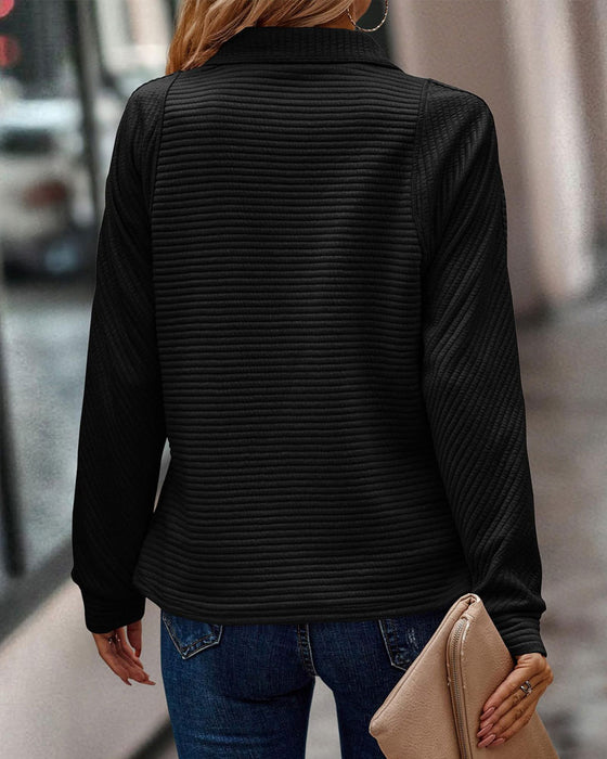 Hudde Med Enkel Farge Og Zip-up Design