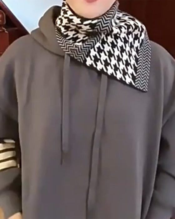 Fasjonabelt allsidig trekantskjerf