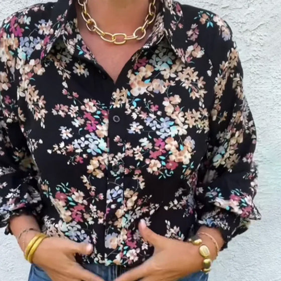 Bluse Med Retro Knapp Detaljer Og Små Florale Trykk