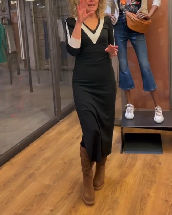 Kjole med V-hals og 3/4 ermer