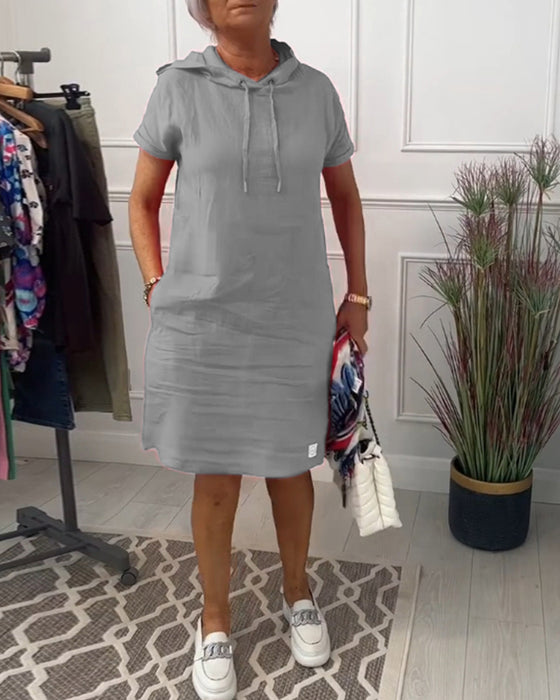 Kortermet avslappet kjole med hette