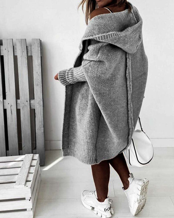 Enkel ensfarget cardigan med flaggermus hette