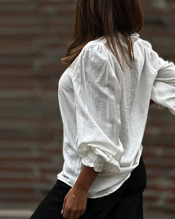 Bluse V-Hals Knapp Foran Ruffle Puffererme