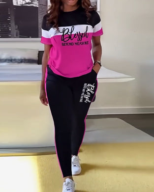 Sett med uformell sports-t-skjorte i to deler