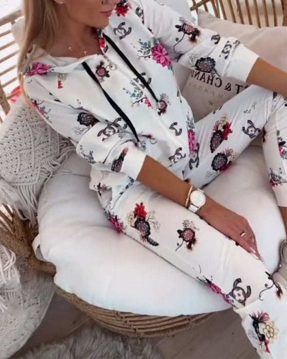 Todelt sett med avslappet blomstertrykk
