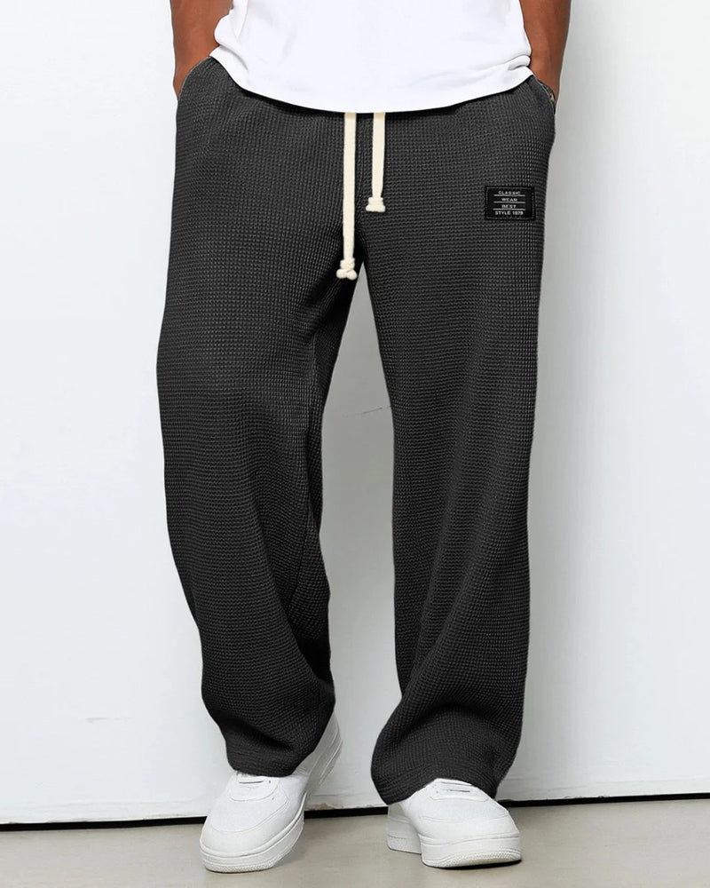 Brede Komfortable Herrebukse Med Justerbar Midje