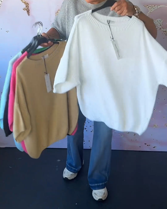 Uformell løs ensfarget genser med rund hals