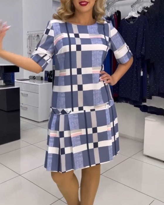 Kjole med rund hals og rutete