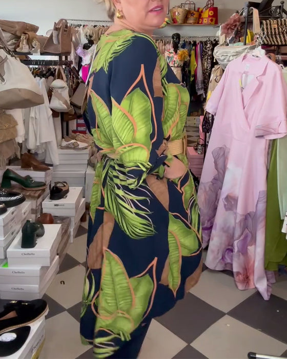 Løs Kjole Med Bladtrykk Og V-Hals