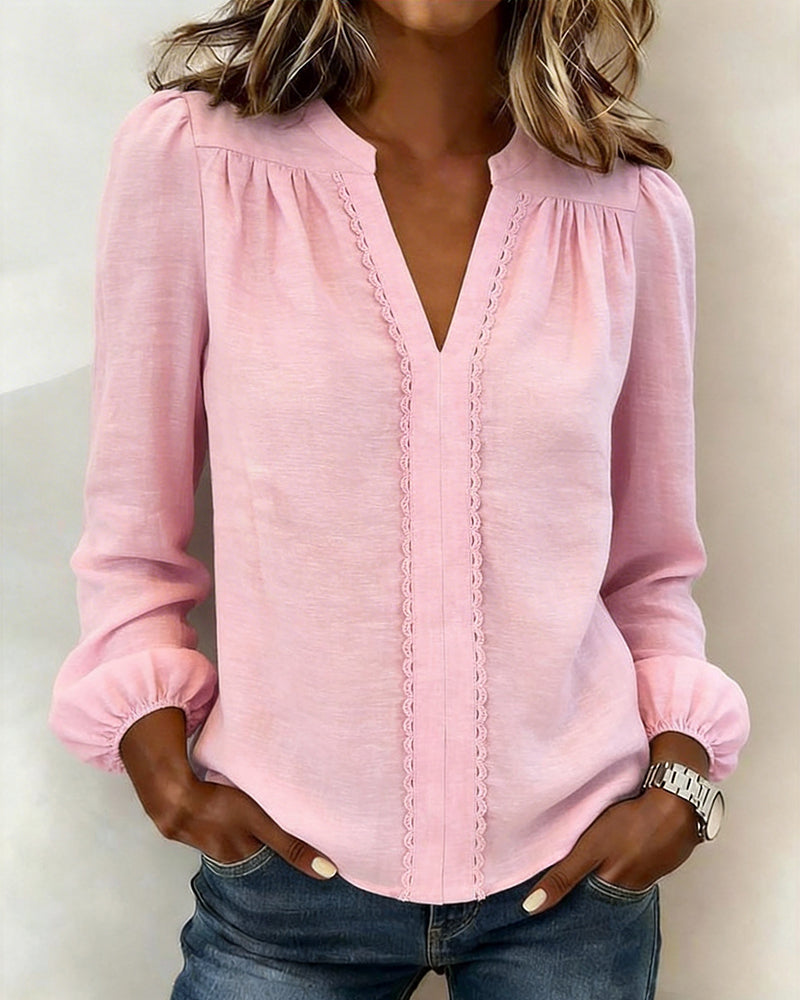 Ensfarget Topp Med V-Hals Og Patchwork-Detalj