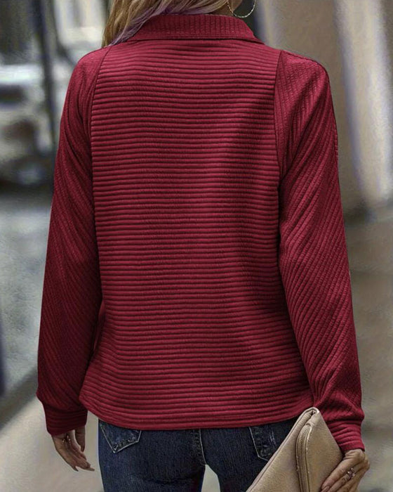 Hudde Med Enkel Farge Og Zip-up Design