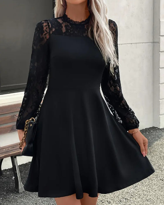 Elegant blondekjole i ensfarget farge