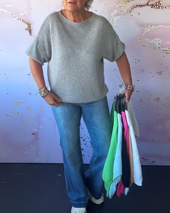 Uformell løs ensfarget genser med rund hals