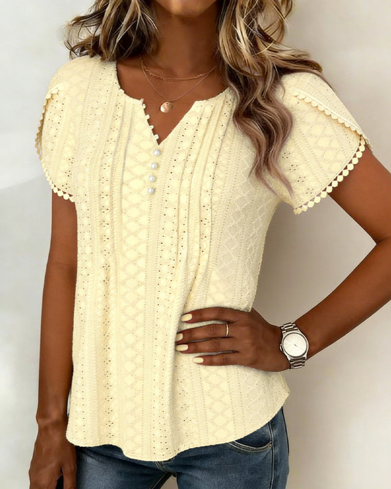 Bluse Med V-Hals Perleknapper Og Blonder