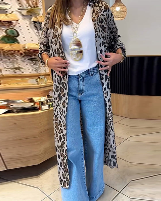 Langermet lang jakke med leopardtrykk
