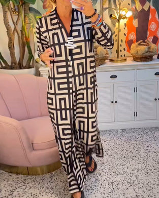 V-hals kjole med geometrisk trykk