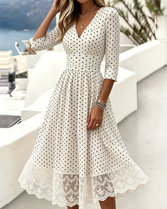 Kjole V-Hals Polka Dot Blonder Patchwork