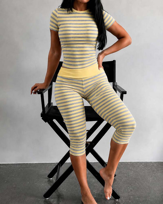 Sett Rundhalset Stripe Kort Erme