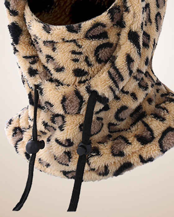 Varm integrert lue med leopardmønster