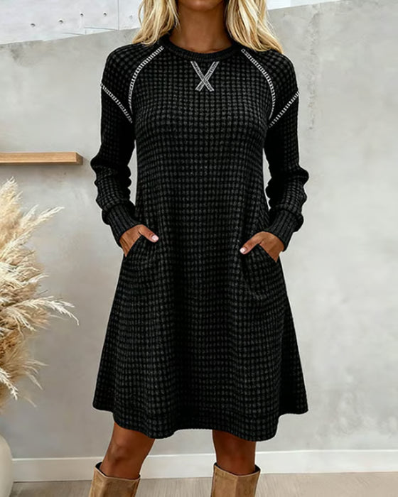 Kjole Med Fargeblokkdesign, Stikketalj Och Lommeegenskap