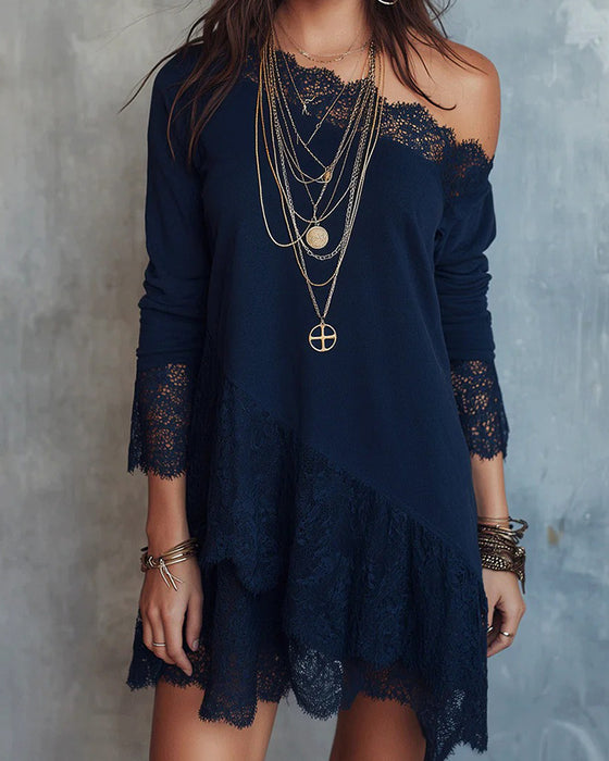 Kjole Blonde Lappeteppe Off-Shoulder Asymmetrisk